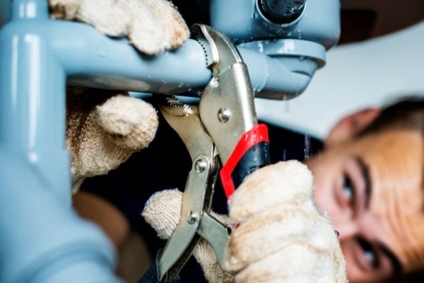 Riparazioni idrauliche per case ed uffici